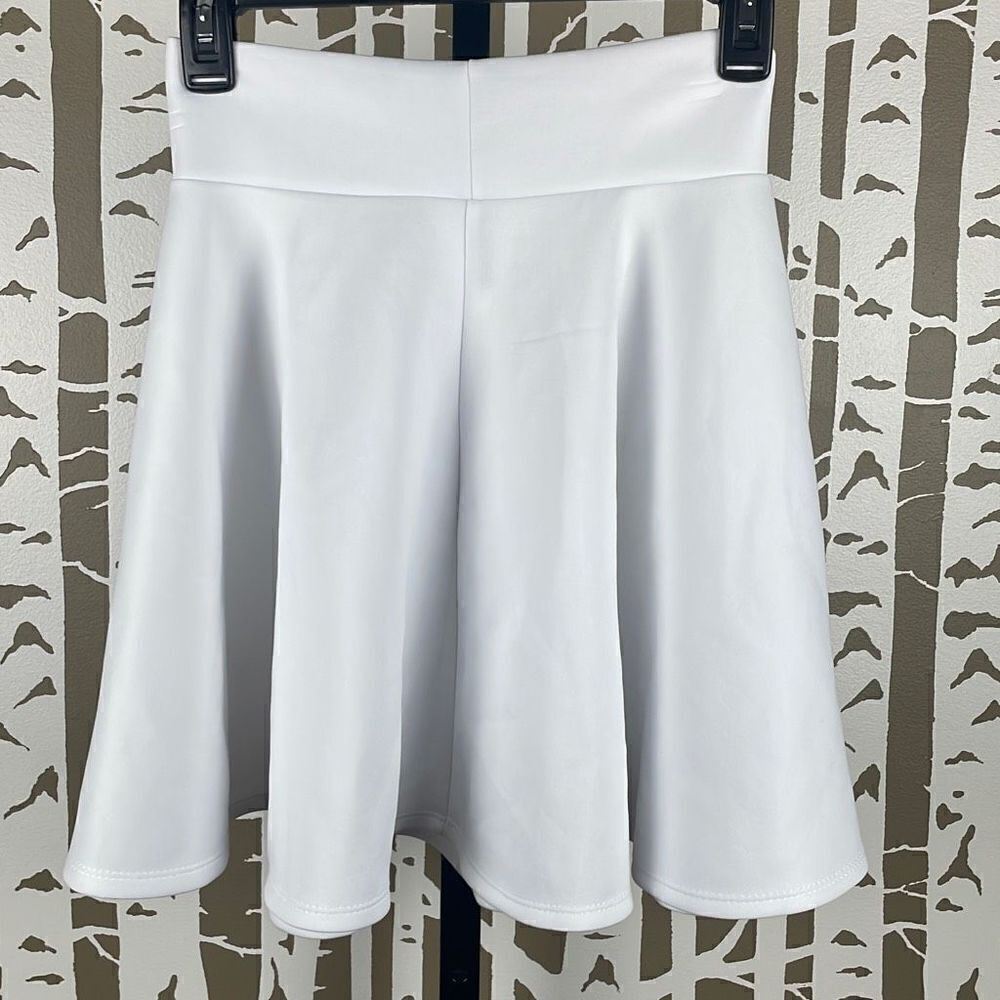 By Johnny White Scuba Fabric Circle Skater Mini Skirt S - Picture 3 of 5